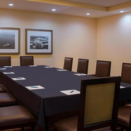 Four Points By Sheraton Suites Tampa Airport Westshore Esterno foto