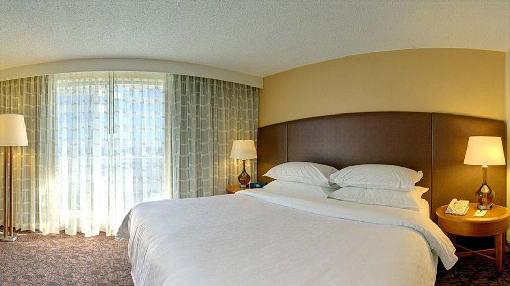 Four Points By Sheraton Suites Tampa Airport Westshore Esterno foto