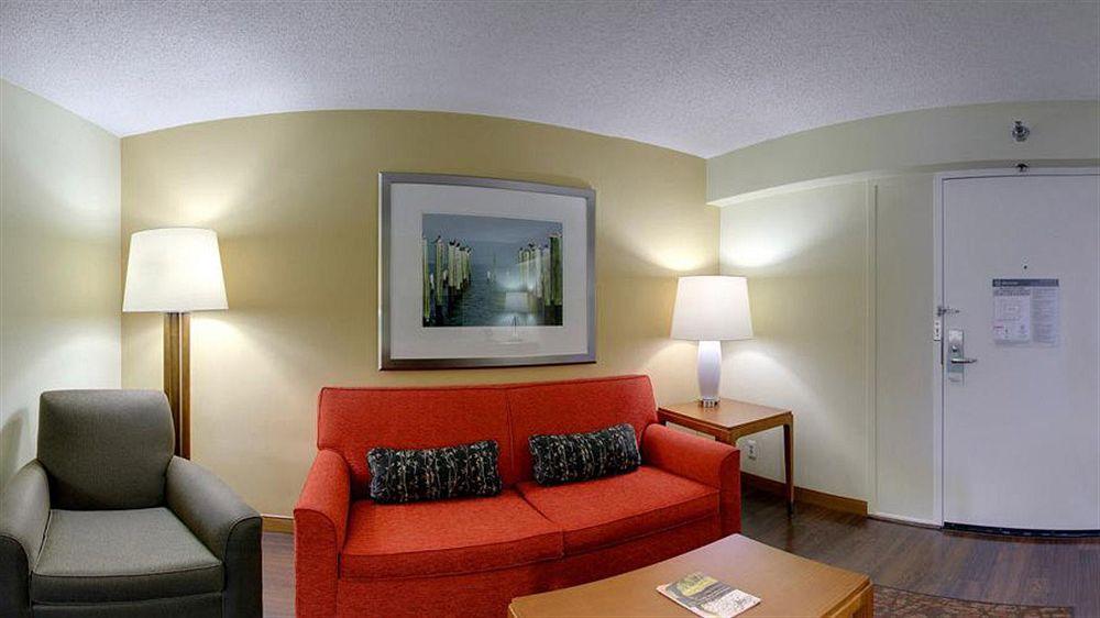 Four Points By Sheraton Suites Tampa Airport Westshore Esterno foto