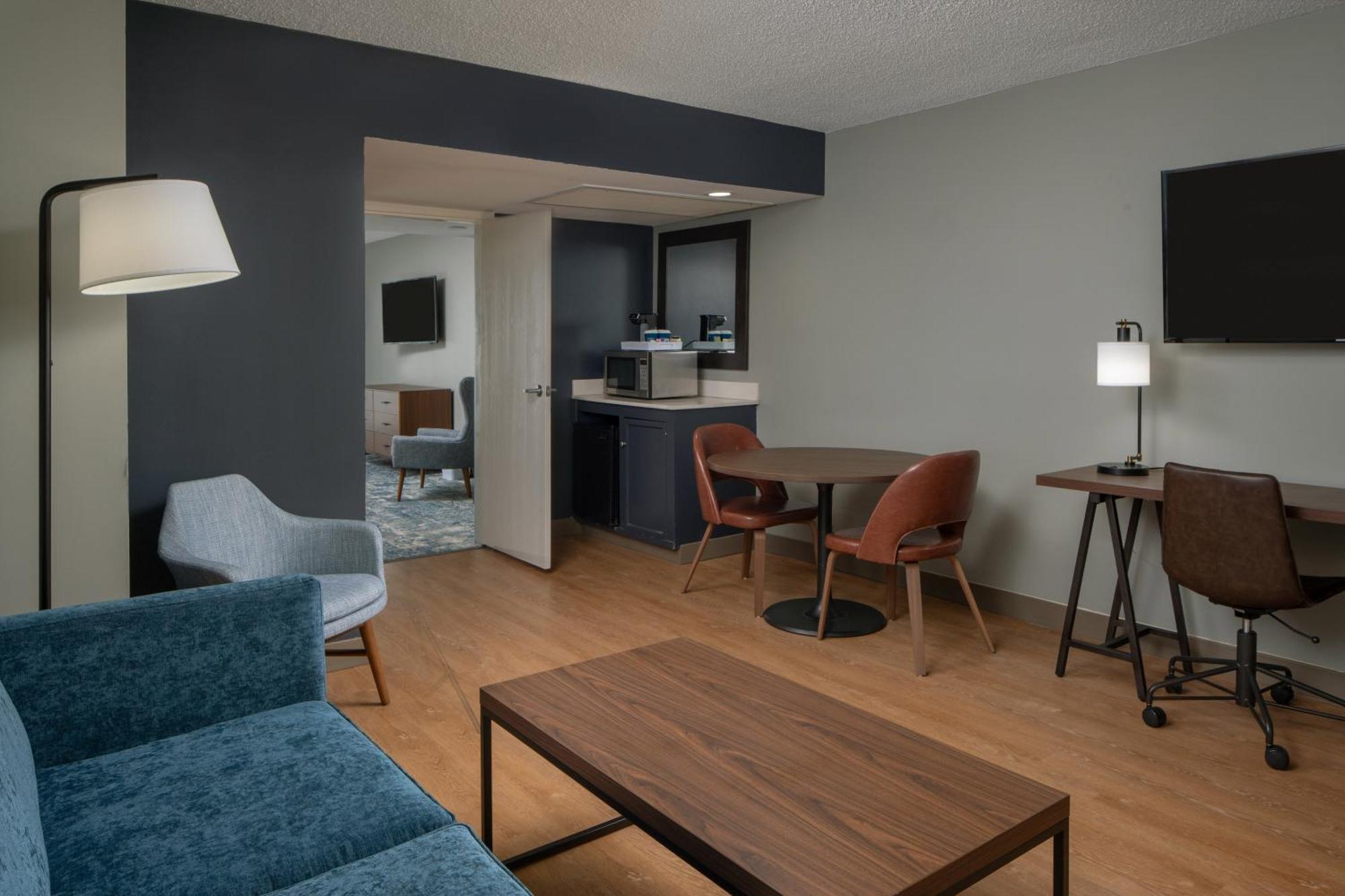 Four Points By Sheraton Suites Tampa Airport Westshore Esterno foto