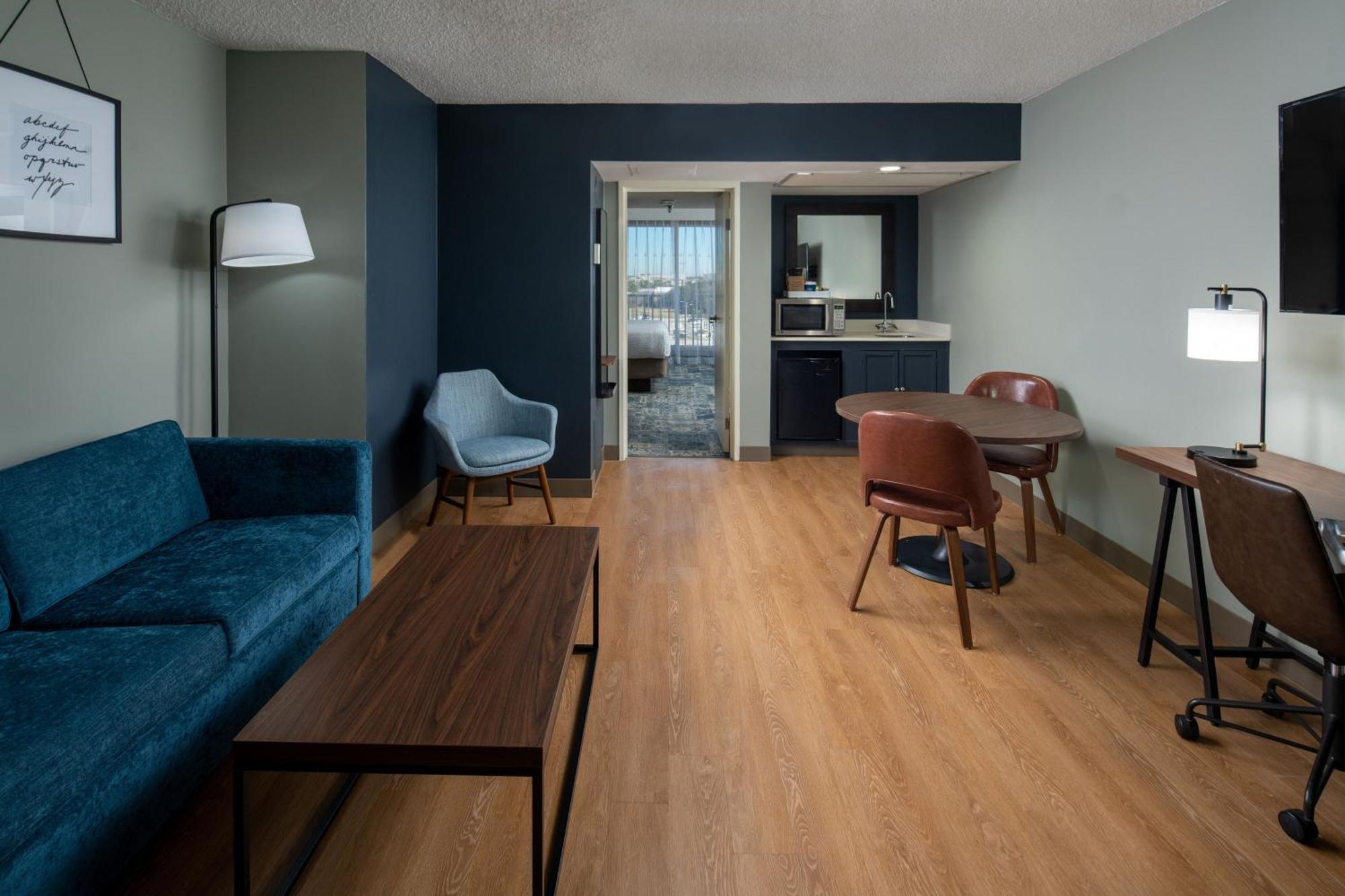 Four Points By Sheraton Suites Tampa Airport Westshore Esterno foto